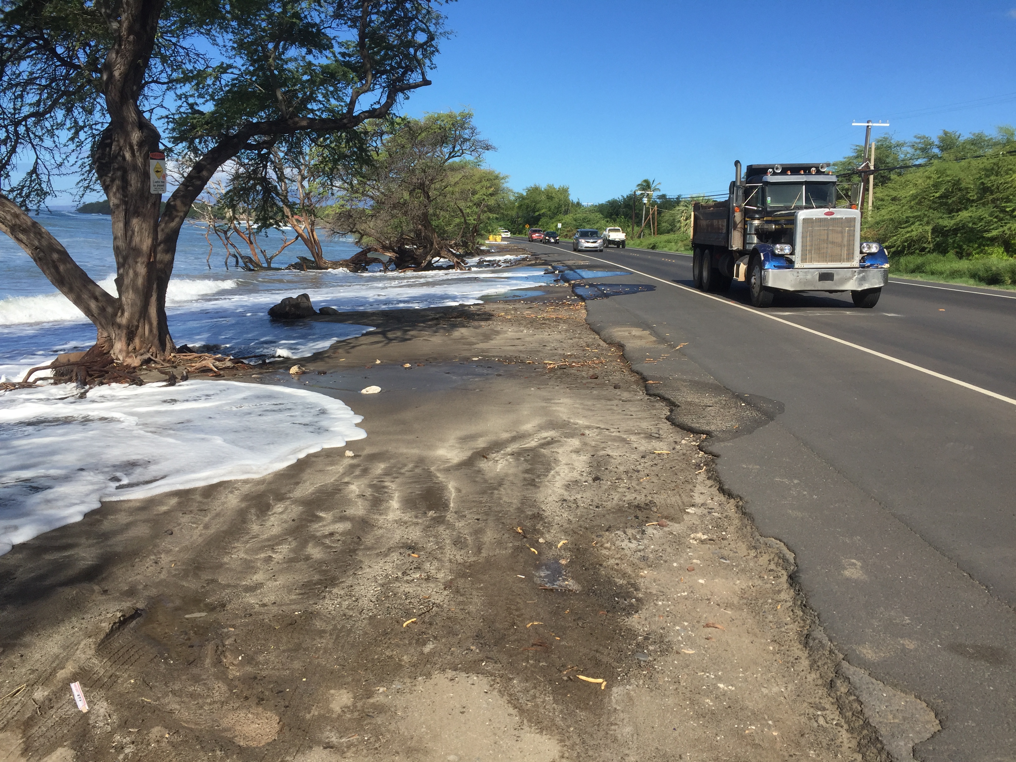 Ocean water at high tide can reach the Honoapi‘ilani Highway near Olowalu. 