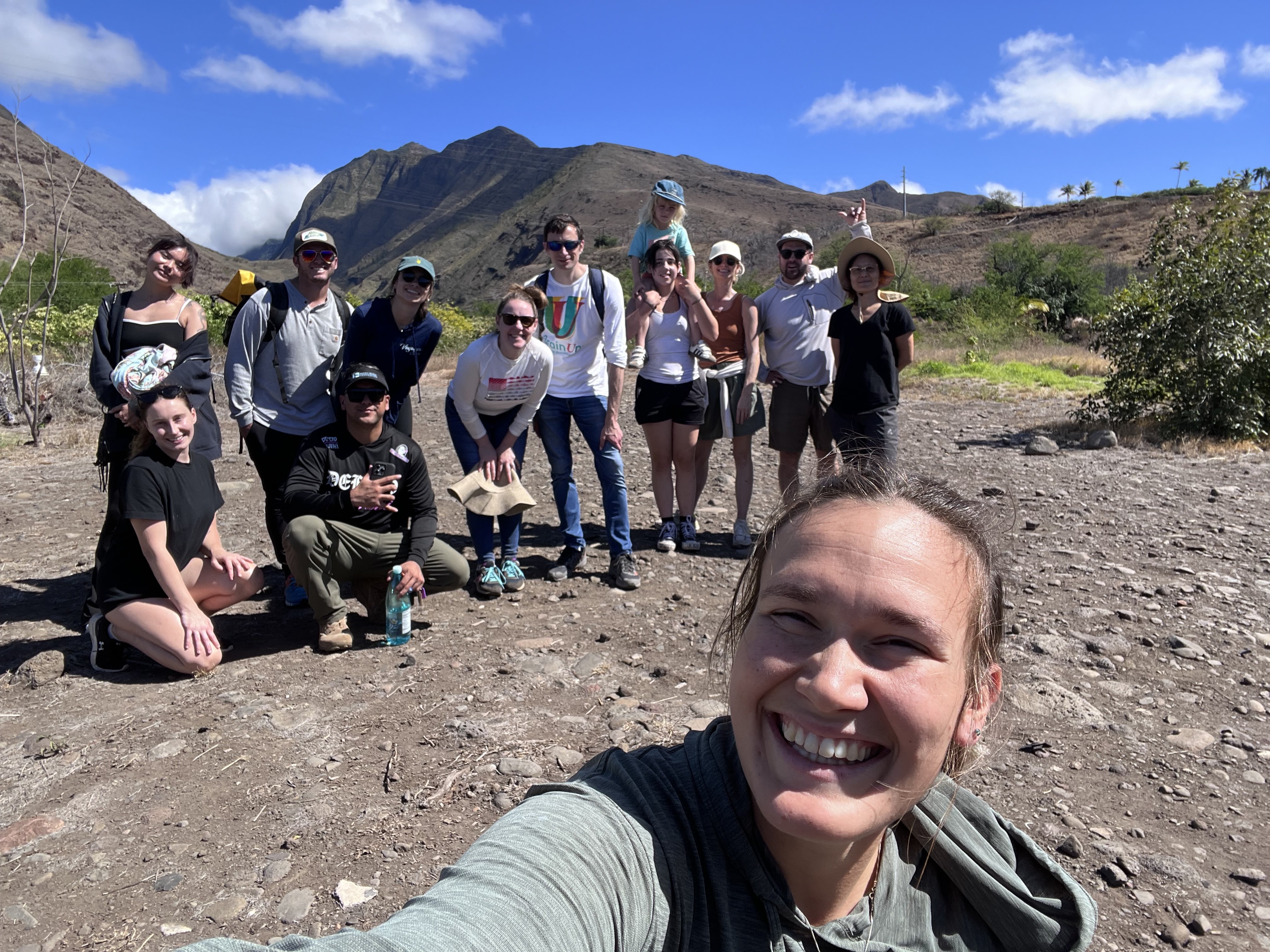 A group of volunteers at Kīpuka Olowalu. 